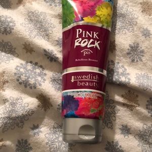 Swedish beauty pink rock tanning lotion
